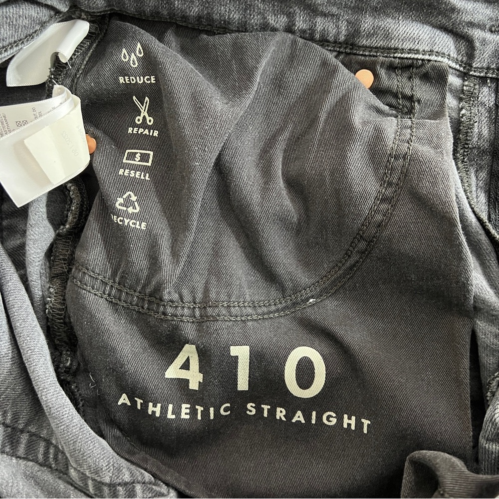 Lucky Brand 410 Athletic Straight Jeans – Gray Wash – Men’s 33x32 - Picture 7 of 10